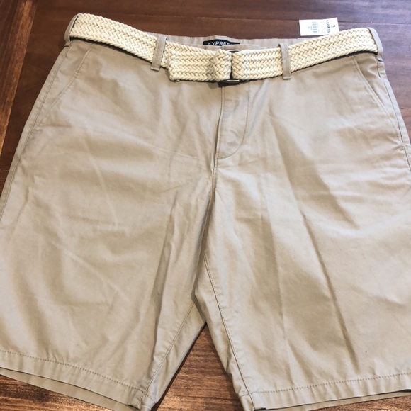 EXPRESS flat front khaki shorts with braided belt. Classic fit. Size 33. NWT! - Picture 2 of 7